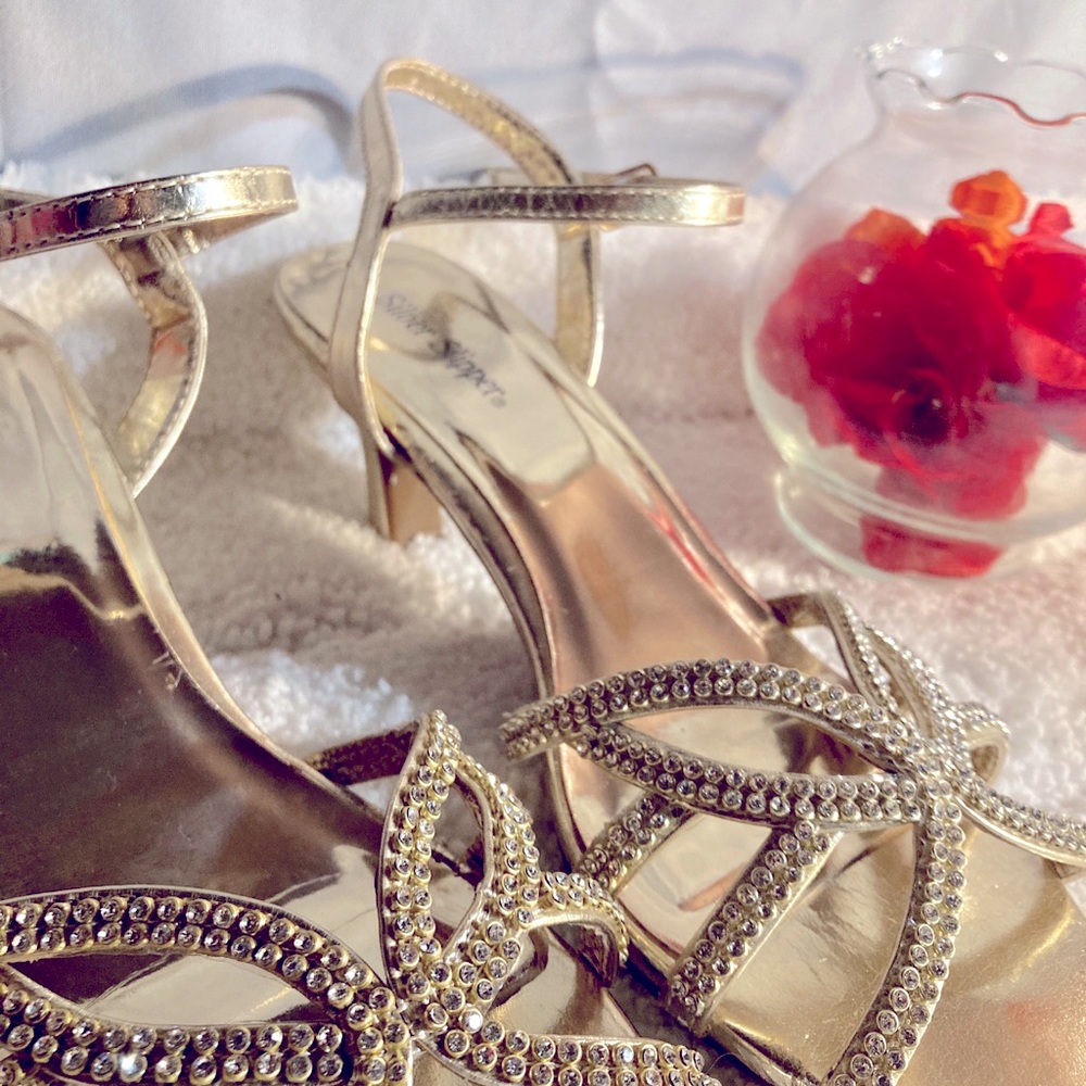 Pale Gold Kitty-Heeled